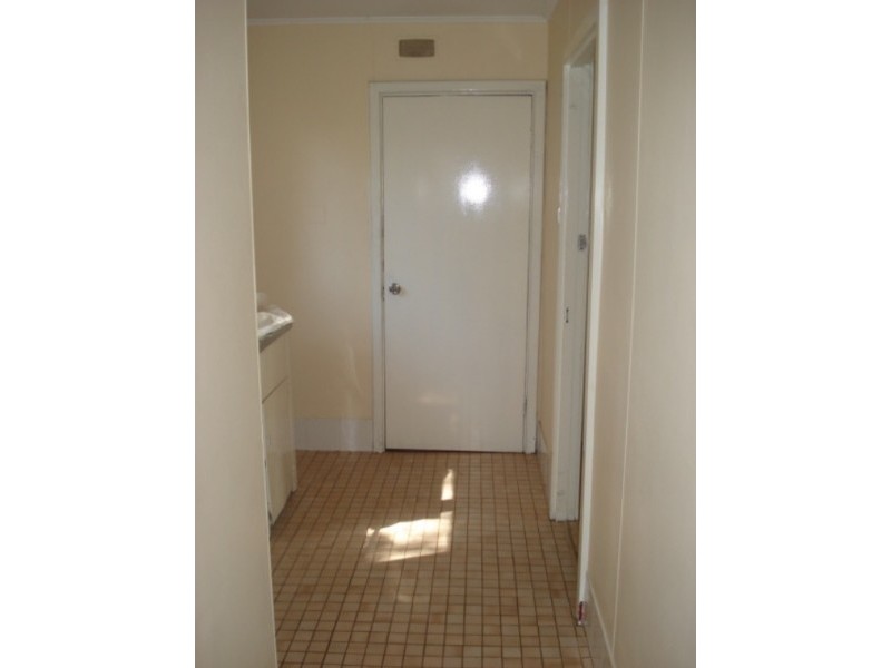 1/4a Howes Street, Rangeway WA 6530