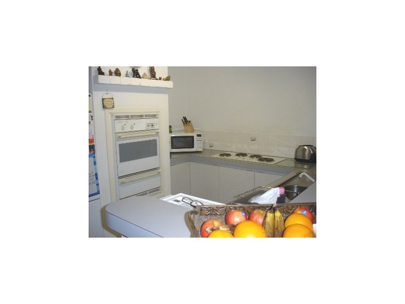 4/257 Third Street, Wonthella WA 6530