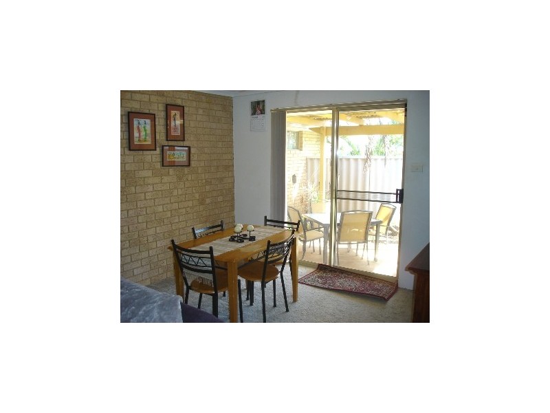 4/257 Third Street, Wonthella WA 6530