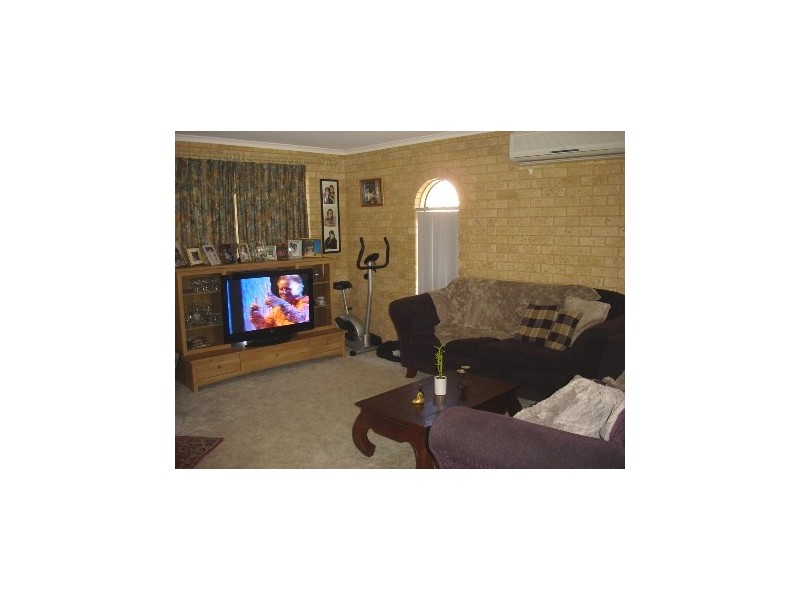 4/257 Third Street, Wonthella WA 6530