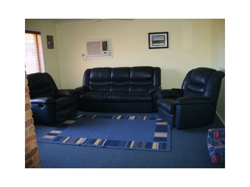 10 Nerrel Street, Waggrakine WA 6530