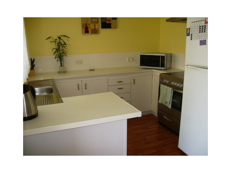 10 Nerrel Street, Waggrakine WA 6530