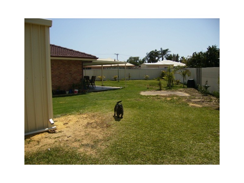 10 Nerrel Street, Waggrakine WA 6530