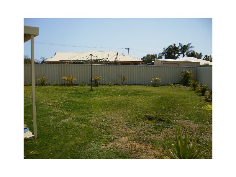 10 Nerrel Street, Waggrakine WA 6530