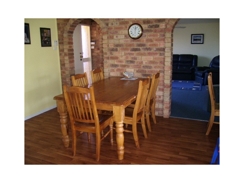 10 Nerrel Street, Waggrakine WA 6530