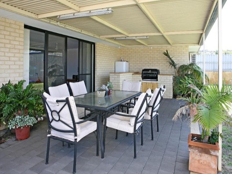 14 Penzance Way, Tarcoola Beach WA 6530