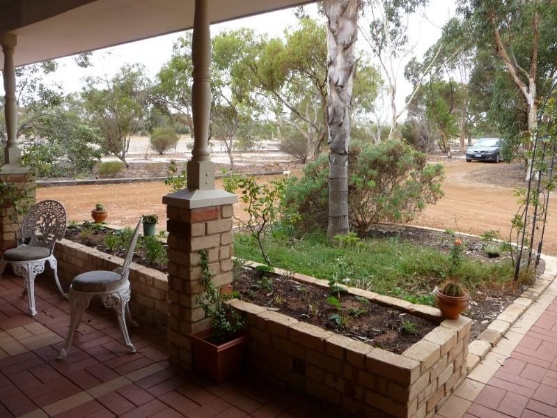 6 Moresby Road, Moresby WA 6530