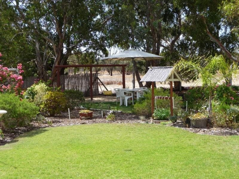 6 Moresby Road, Moresby WA 6530