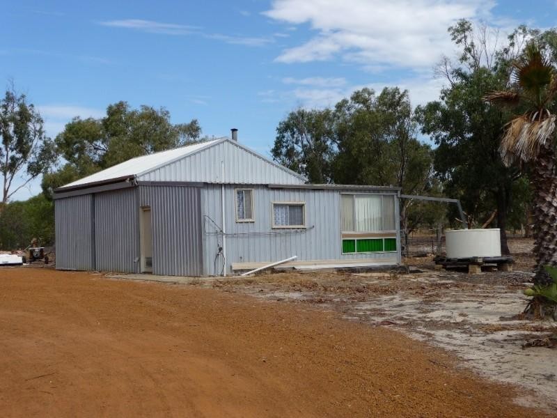 6 Moresby Road, Moresby WA 6530