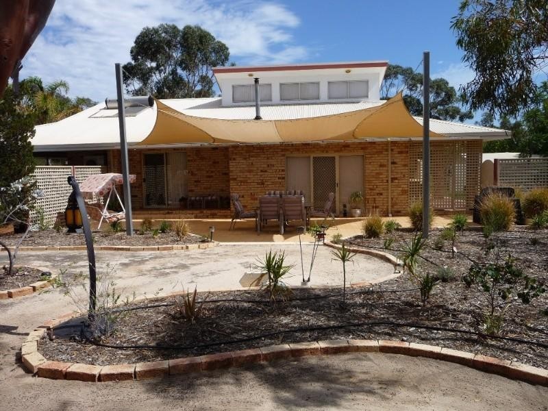 6 Moresby Road, Moresby WA 6530