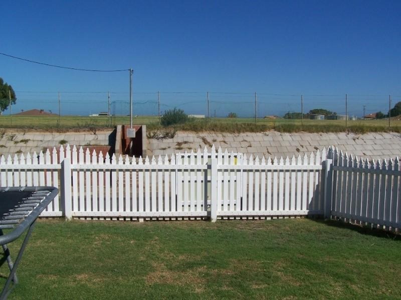 18 Wittenoom Street, Geraldton WA 6530