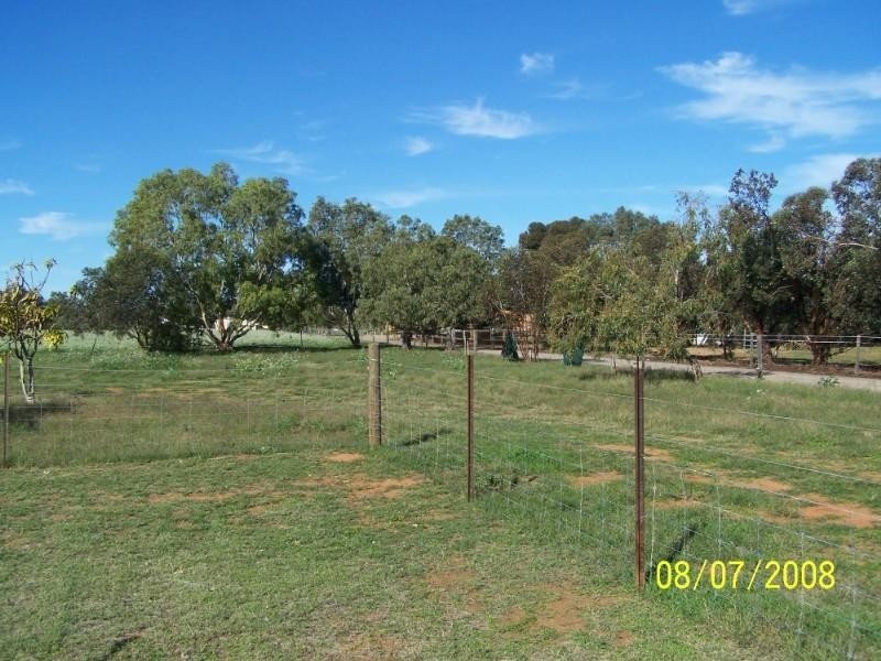 24 Polo Road, Deepdale WA 6532