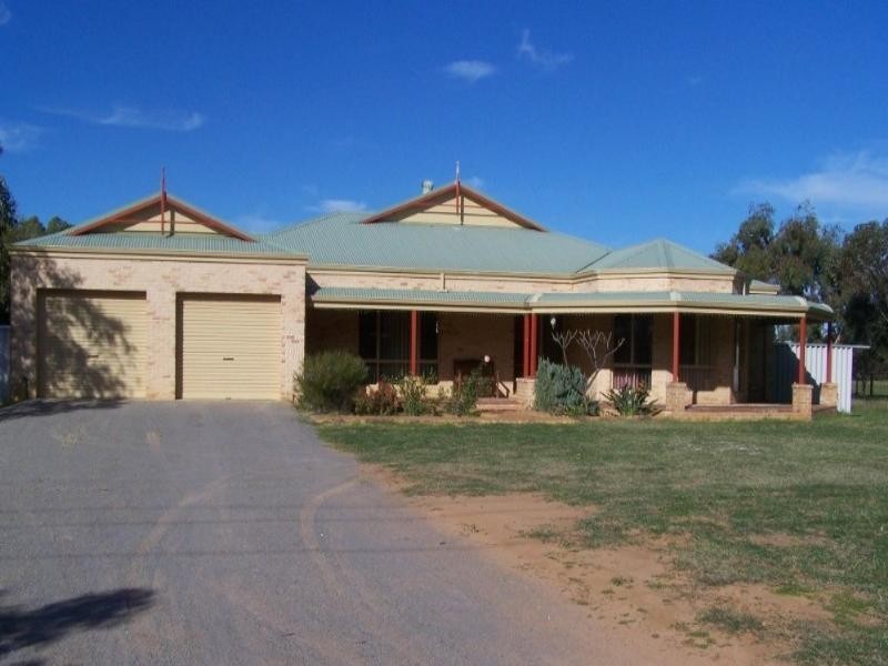 24 Polo Road, Deepdale WA 6532