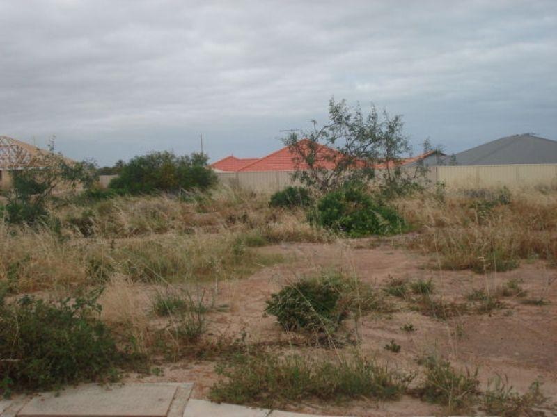 16 Angler Parade, Drummond Cove WA 6532