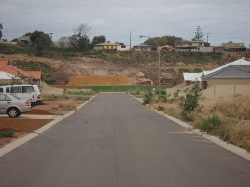 16 Angler Parade, Drummond Cove WA 6532