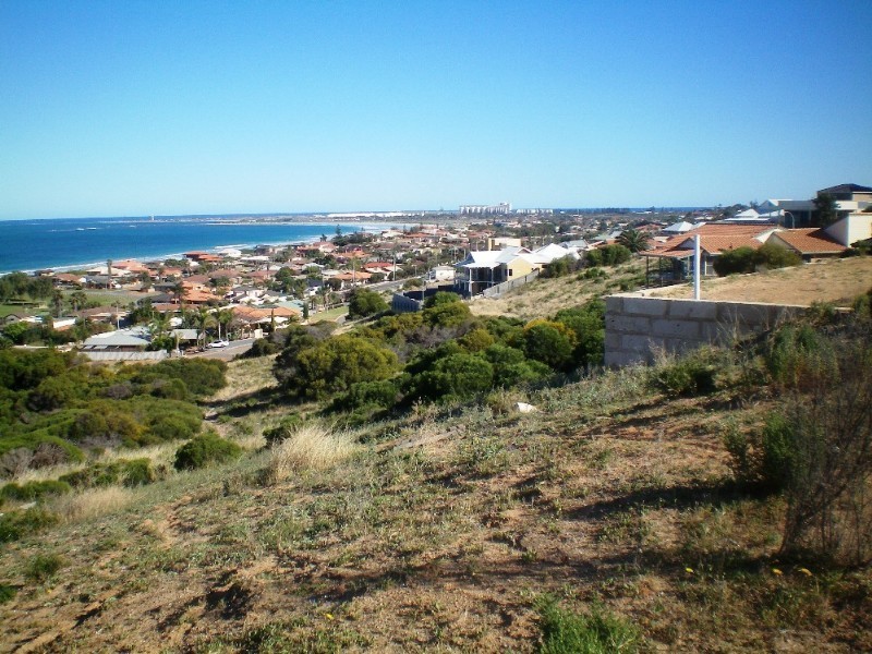 6 Old Acres Court, Wandina WA 6530