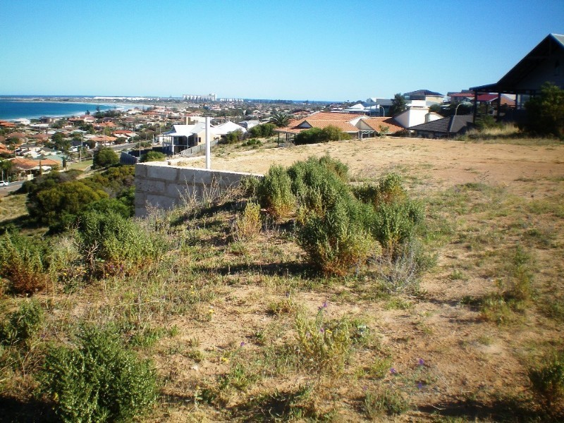 6 Old Acres Court, Wandina WA 6530