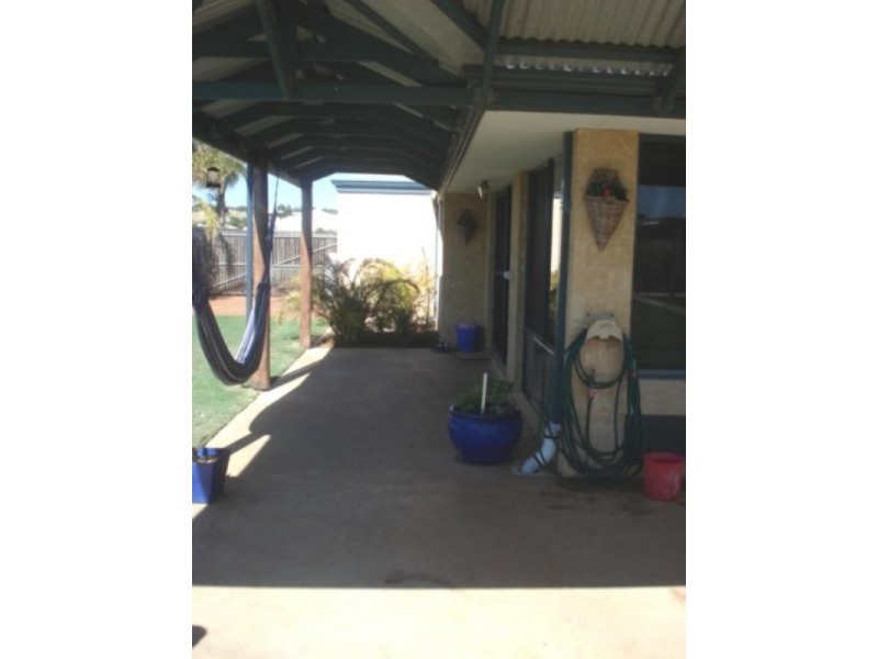 4 Stillwater Avenue, Drummond Cove WA 6532