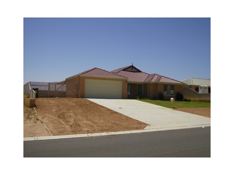 10 Ocean Queen Drive, Wandina WA 6530