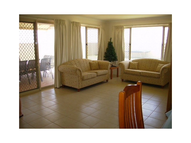 10 Ocean Queen Drive, Wandina WA 6530