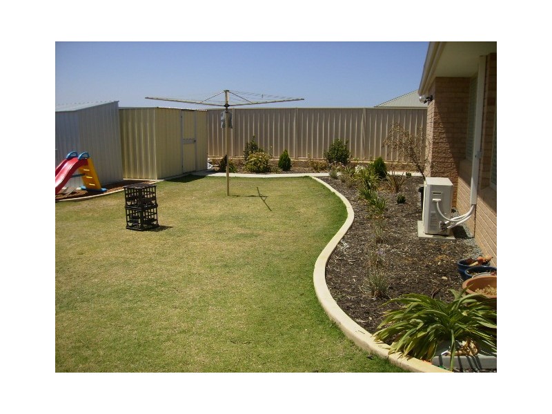 10 Ocean Queen Drive, Wandina WA 6530