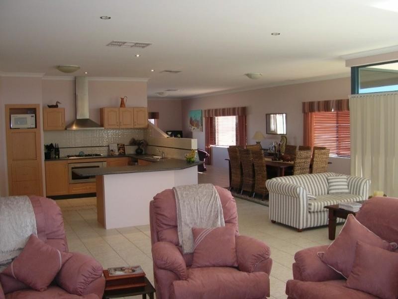 11 Basile Court, Wandina WA 6530