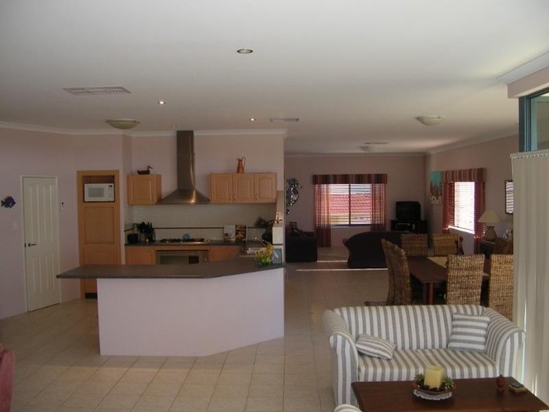 11 Basile Court, Wandina WA 6530