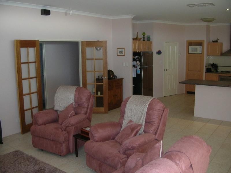 11 Basile Court, Wandina WA 6530