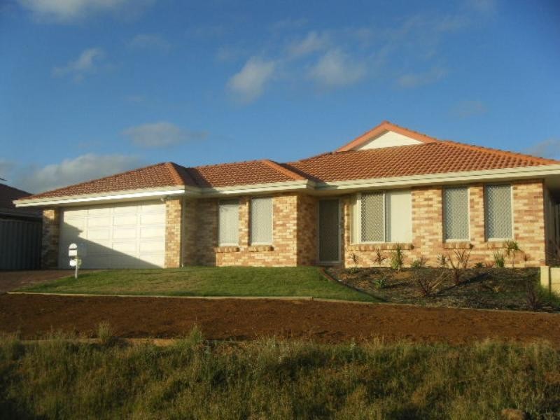 18 Sutcliffe Road, Waggrakine WA 6530