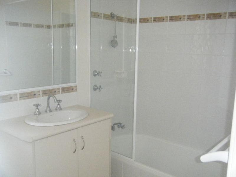 18 Sutcliffe Road, Waggrakine WA 6530