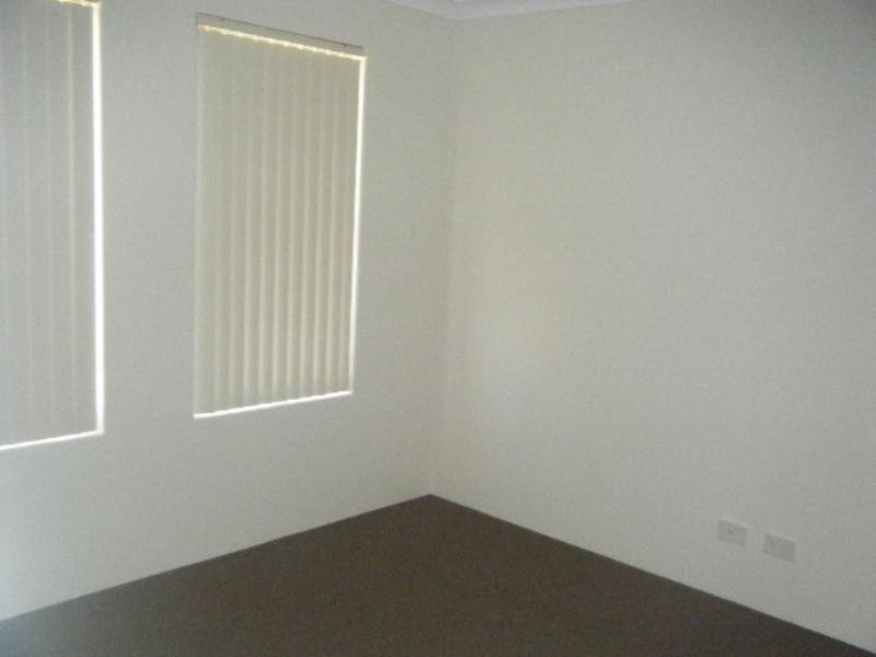 18 Sutcliffe Road, Waggrakine WA 6530