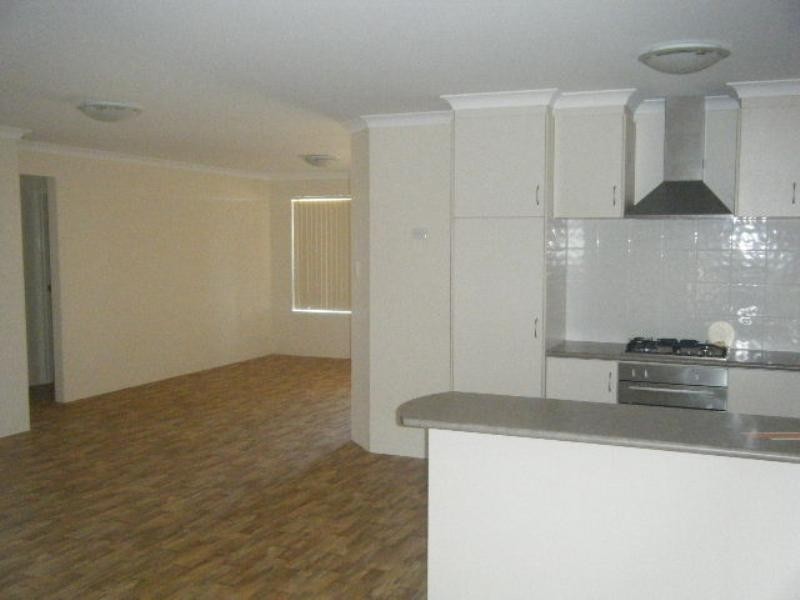 18 Sutcliffe Road, Waggrakine WA 6530