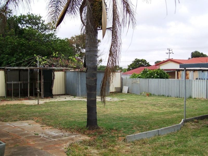 9 Cassia Street, Rangeway WA 6530