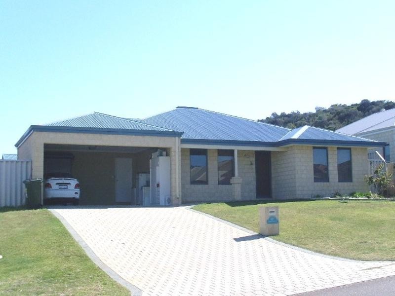 11 Columbus Boulevard, Wandina WA 6530