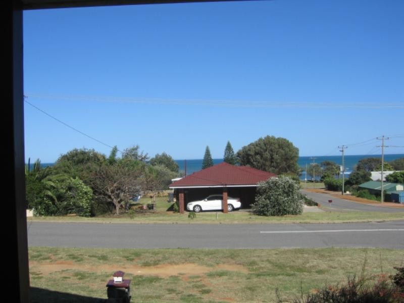 14 Malcolm Street, Bluff Point WA 6530