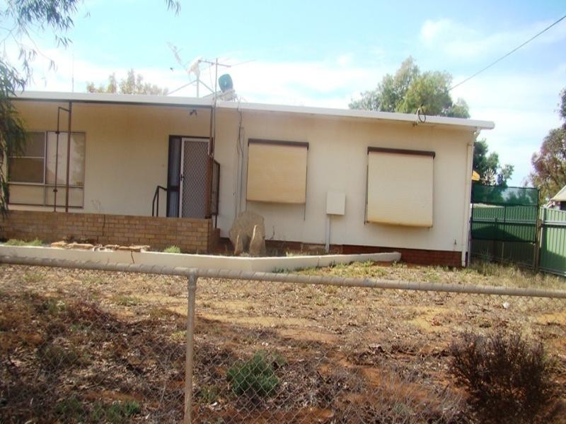 59 Attwood Street, Mount Magnet WA 6638
