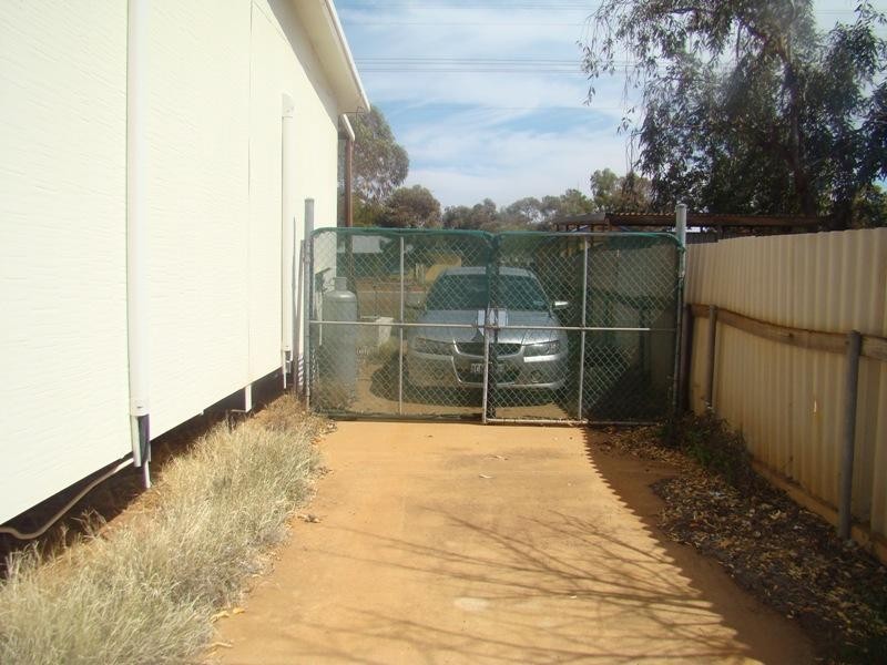 59 Attwood Street, Mount Magnet WA 6638