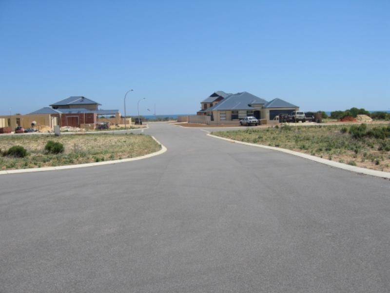 10 Edgewater Close, Glenfield WA 6532