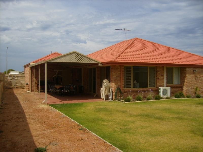 21 Portside Road, Drummond Cove WA 6532
