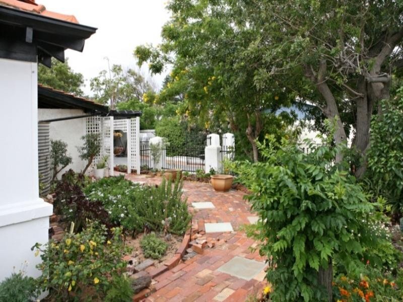 4 Stanley Street, Beachlands WA 6530