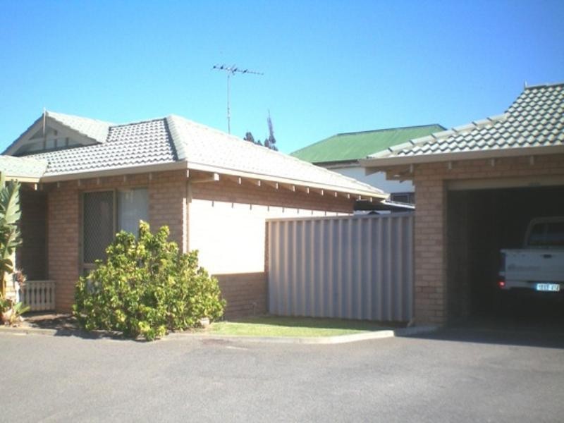 1/9 Holland Street, Geraldton WA 6530
