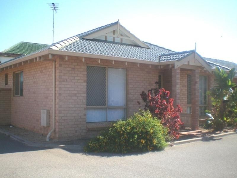 1/9 Holland Street, Geraldton WA 6530