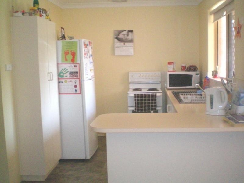 1/9 Holland Street, Geraldton WA 6530