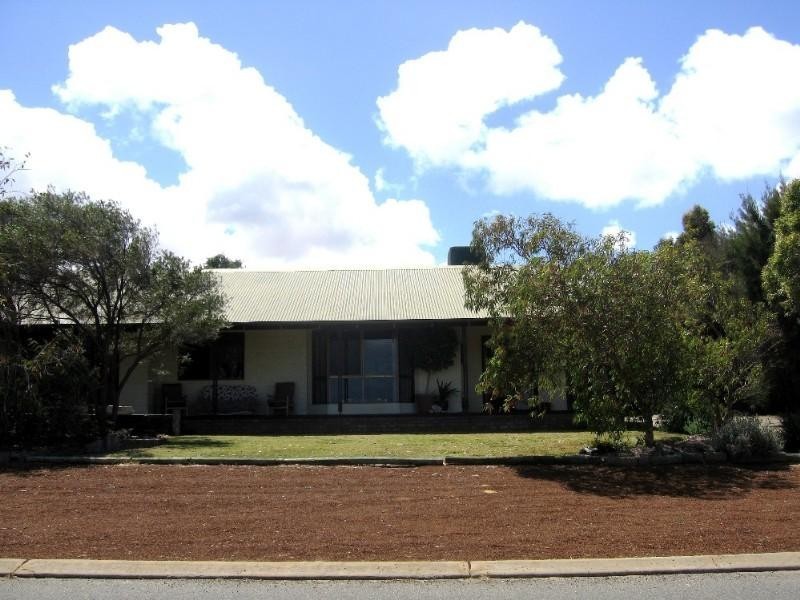 10 Malcolm Street, Bluff Point WA 6530