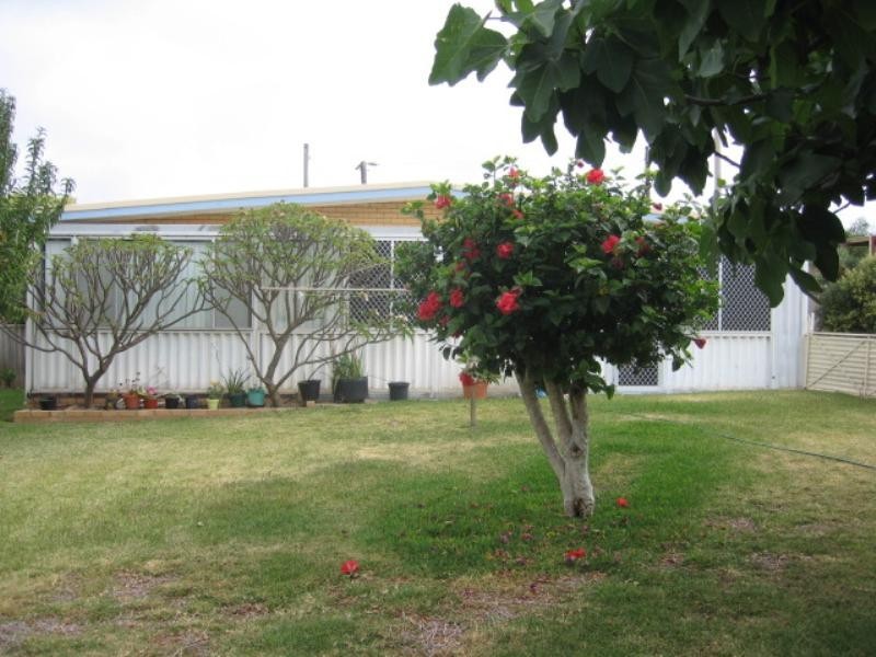 15 sherlock Way, Rangeway WA 6530