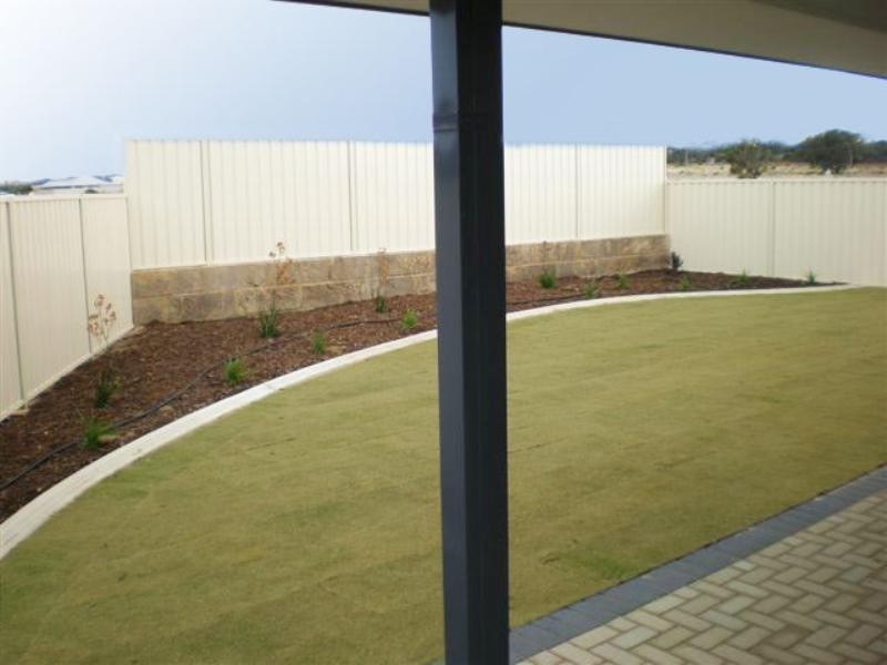 1 Barnacle Road, Drummond Cove WA 6532