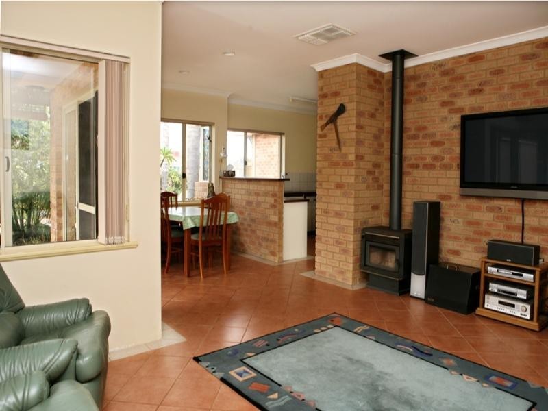 25 Waterfront Circle, Drummond Cove WA 6532