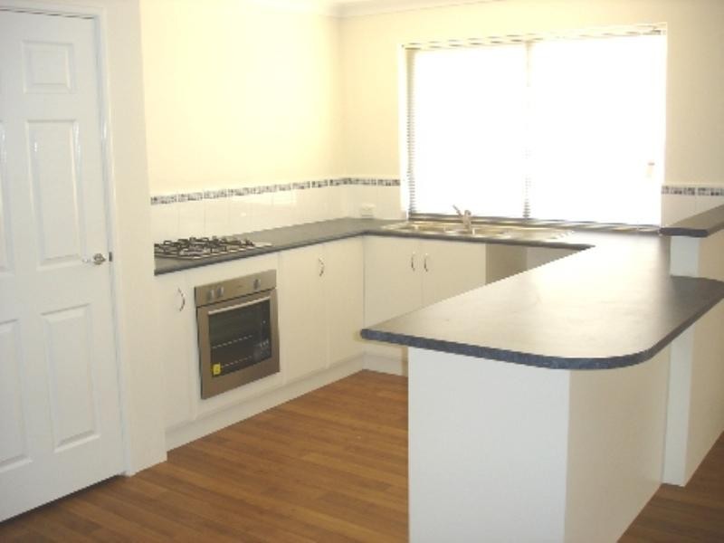 2/2 Ajax Drive, Wandina WA 6530