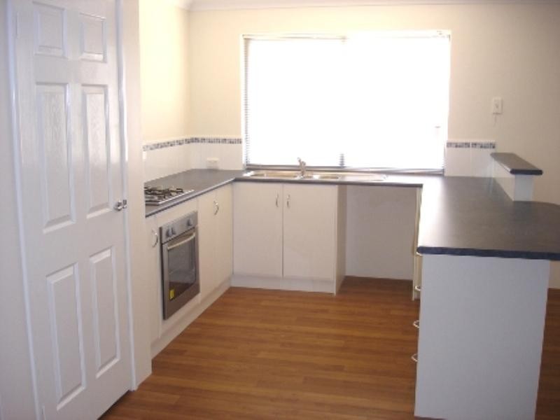 2/2 Ajax Drive, Wandina WA 6530