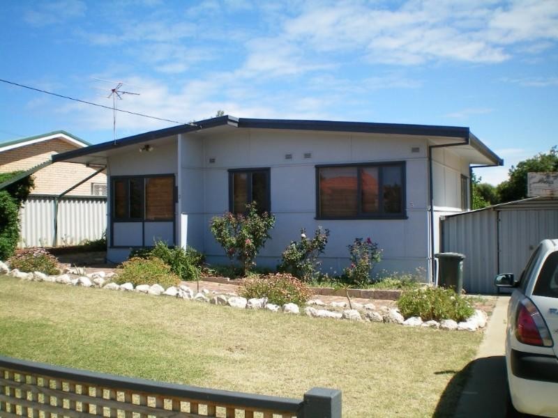 3 Hebe Street, Geraldton WA 6530